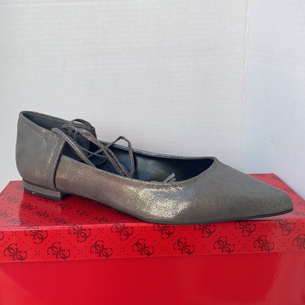 New GUESS pointed lace up tassel shoes SZ 9